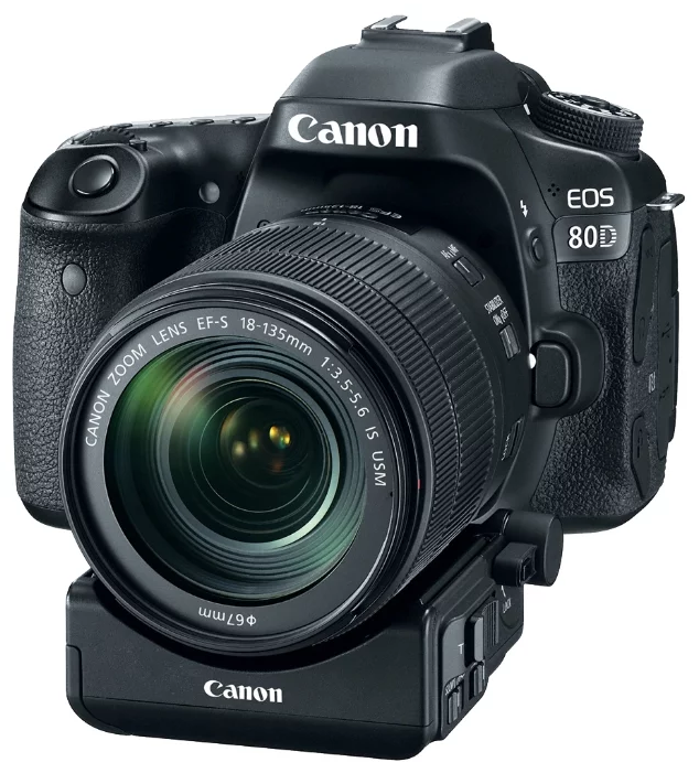 Выключается фотоаппарат на Canon EOS 80D
