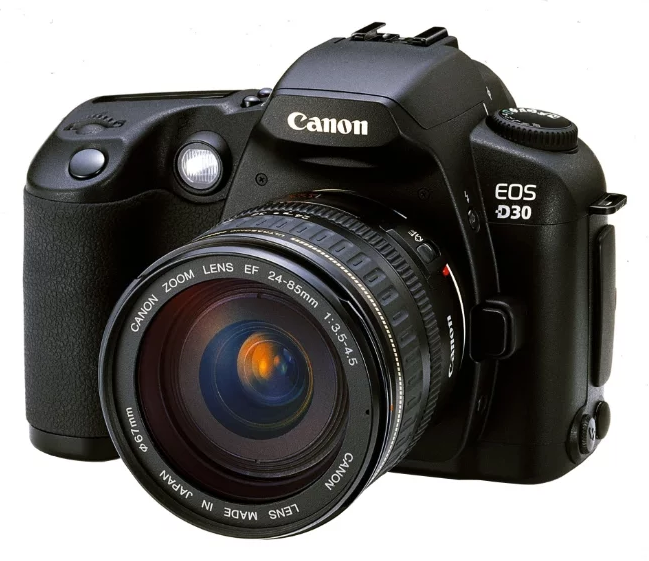 Фотоаппарат не фокусирует на Canon EOS D30 Kit