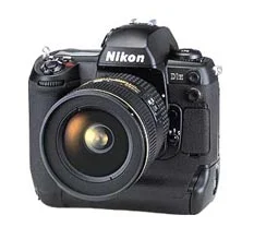 Не заряжается фотоаппарат на Nikon D1H Kit