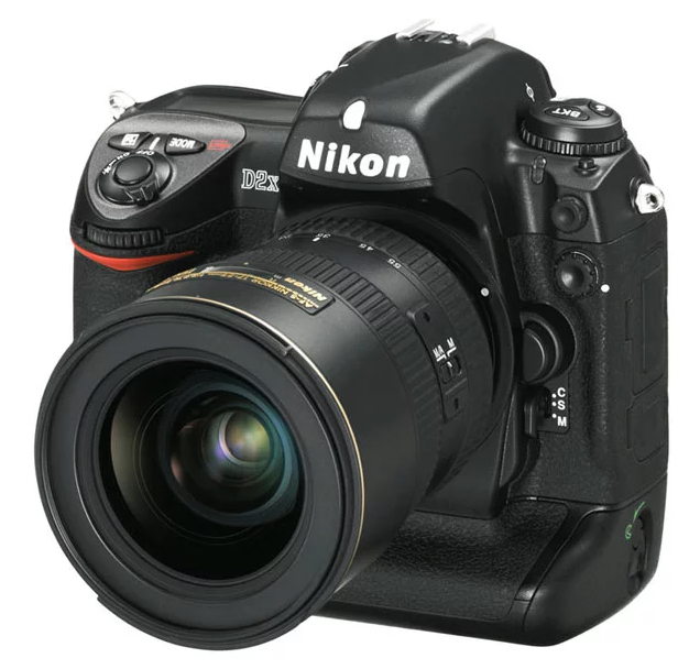 Фотоаппарат не фокусирует на Nikon D2X Kit