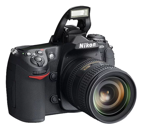 Выключается фотоаппарат на Nikon D300S Kit