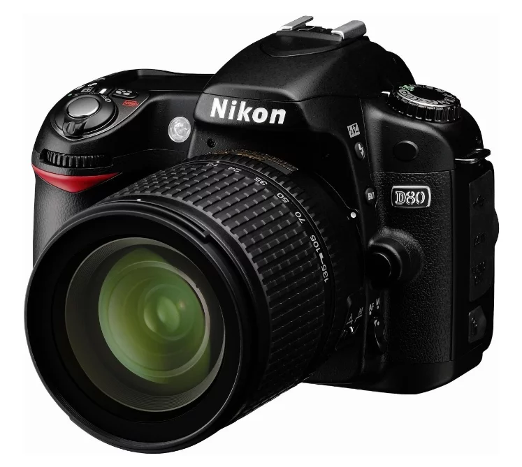 Не заряжается фотоаппарат на Nikon D80 Kit