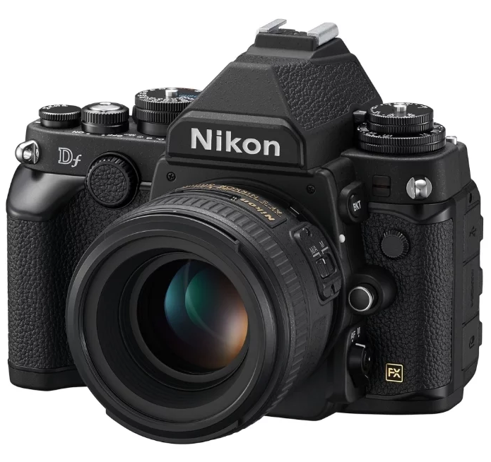 Выключается фотоаппарат на Nikon Df Kit