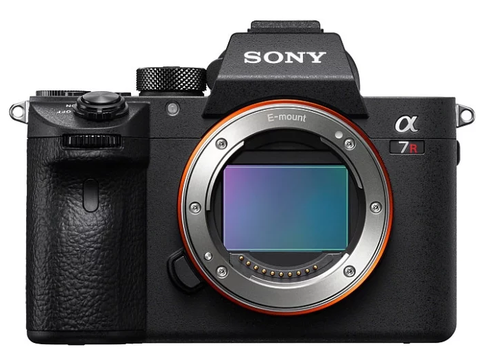 Выключается фотоаппарат на Sony Alpha ILCE-7RM3